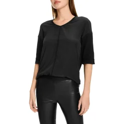 Blusenshirt aus Material-Mix