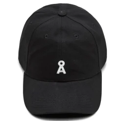 Cap Yannis Bold