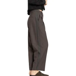 Hose Emilie track