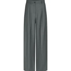 Hose wide fit