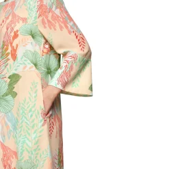 Kurzes kleid mit floralem print