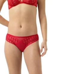 Mini-Slip Captivating