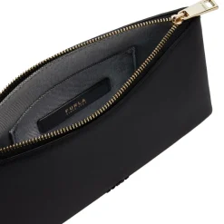 Pouch S