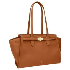 Shopper Farah L
